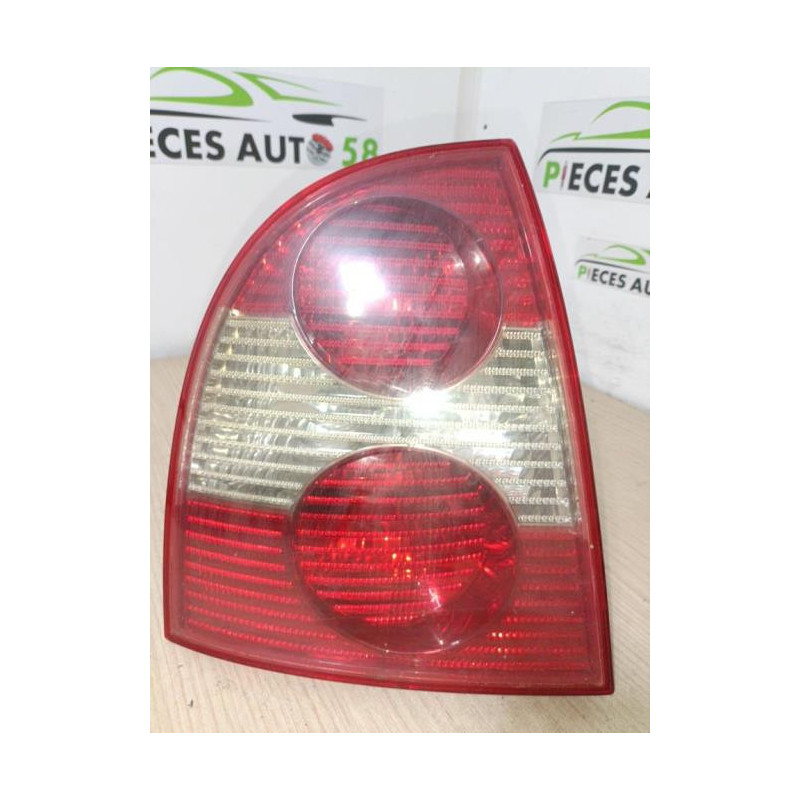 Feu arriere principal gauche (feux) VOLKSWAGEN PASSAT 4 PHASE 2 d’occasion