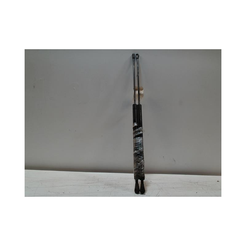 Verin de coffre RENAULT SUPER 5 d’occasion