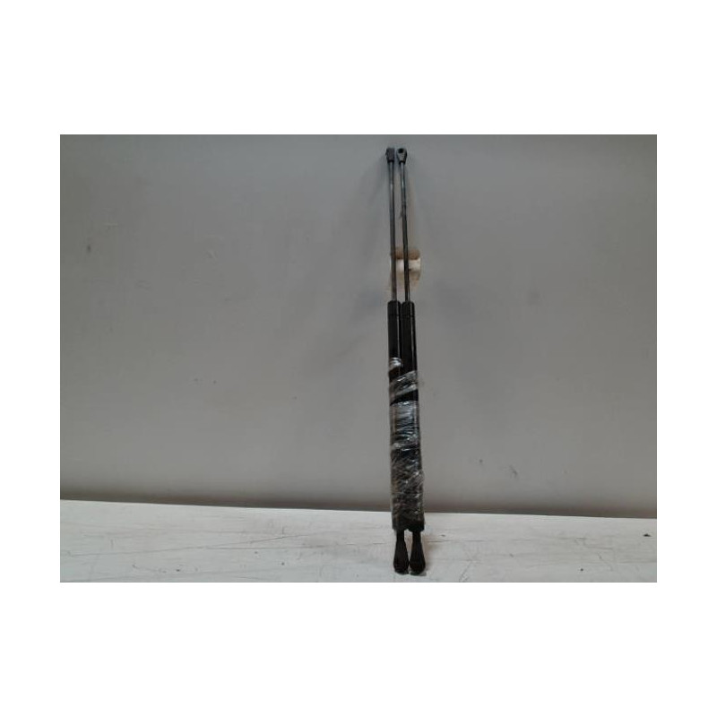 Verin de coffre RENAULT SUPER 5 d’occasion