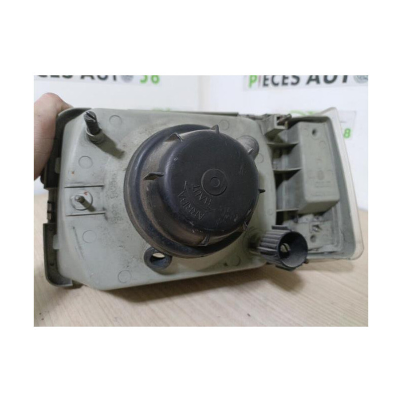 Optique avant principal droit (feux)(phare) SEAT  d’occasion