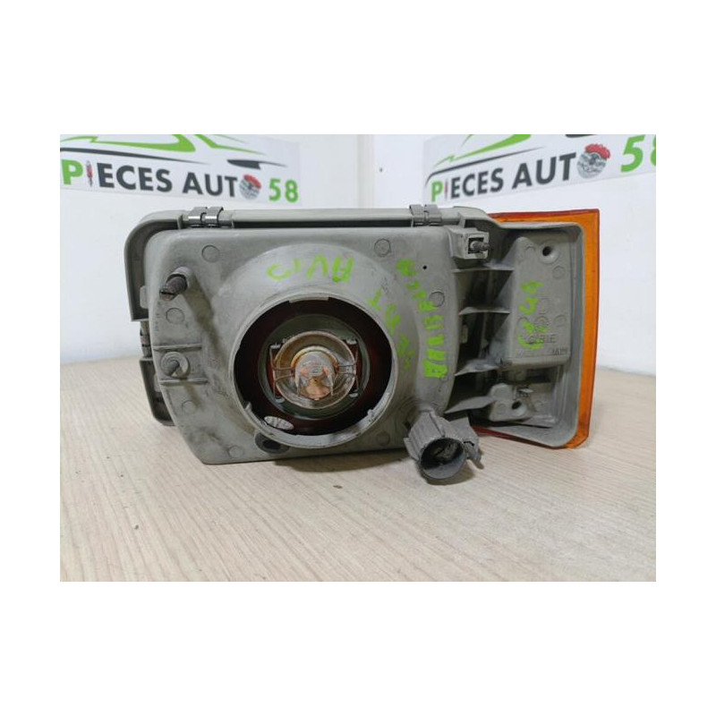 Optique avant principal droit (feux)(phare) SEAT  d’occasion