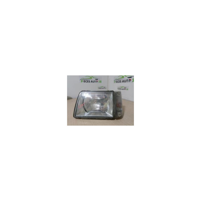 Optique avant principal gauche (feux)(phare) SEAT MARBELLA d’occasion
