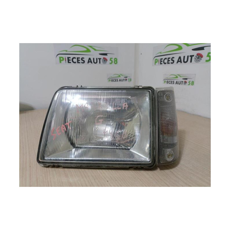 Optique avant principal gauche (feux)(phare) SEAT MARBELLA d’occasion