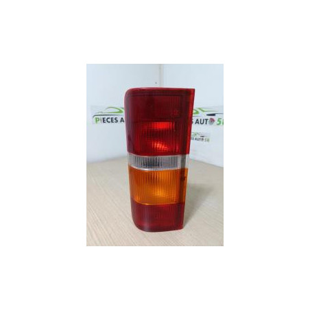 Feu arriere principal droit (feux) FORD 1.8 D 60 8V d’occasion