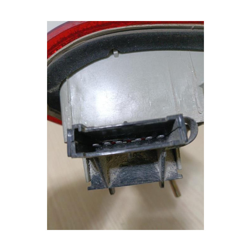 Feu arriere principal droit (feux) FORD 1.8 D 60 8V d’occasion