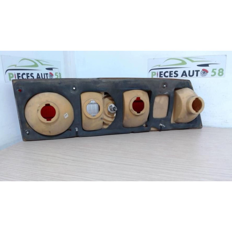 Feu arriere principal gauche (feux) ROVER 1976-1986 d’occasion