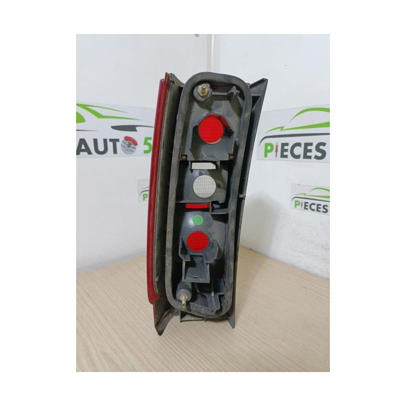 Feu arriere principal droit (feux) VOLVO 850 PHASE 2 BREAK d’occasion