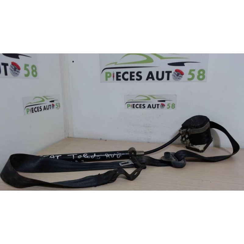 Attache ceinture avant gauche SEAT  d’occasion