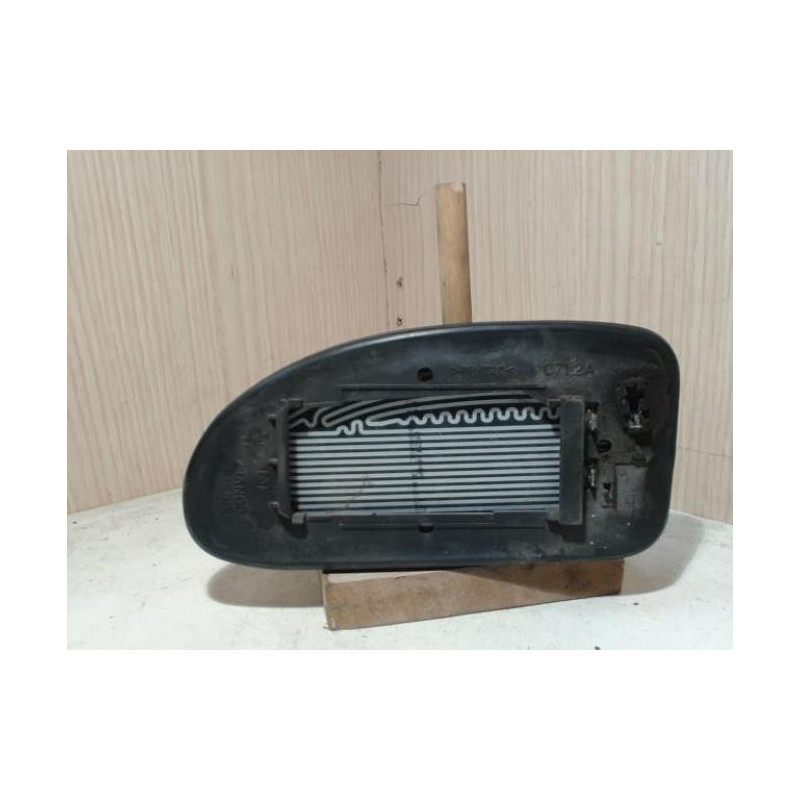 Glace retroviseur droit FORD FOCUS 1 d’occasion