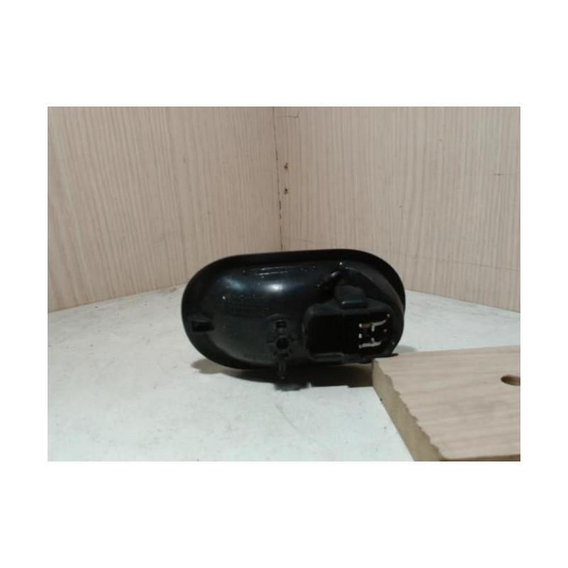 Poignee interieur avant gauche RENAULT MEGANE 2 PHASE 1 d’occasion