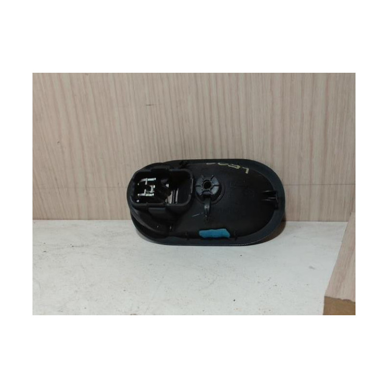 Poignee interieur avant droit RENAULT MEGANE 2 PHASE 1 d’occasion