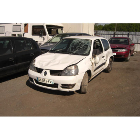 Anti brouillard gauche (feux) RENAULT CLIO 2 CAMPUS PHASE 1 d’occasion