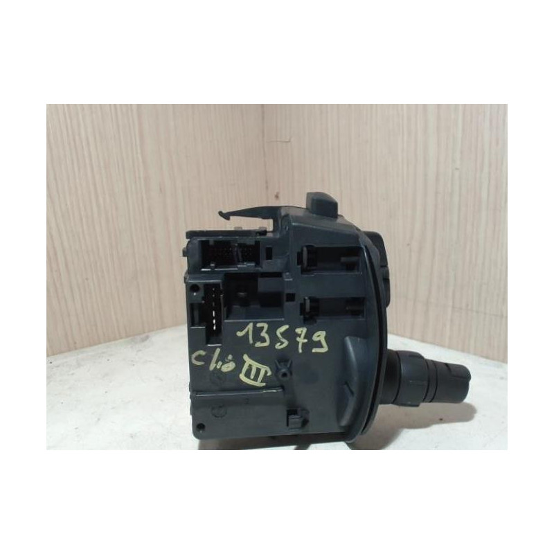 Commodo d'essuie glaces RENAULT CLIO 3 PHASE 1 d’occasion
