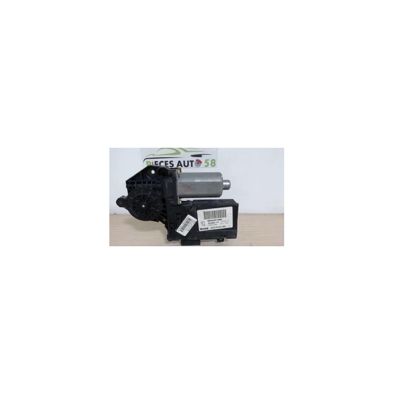 Moteur leve vitre avant droit PEUGEOT 307 PHASE 1 d’occasion