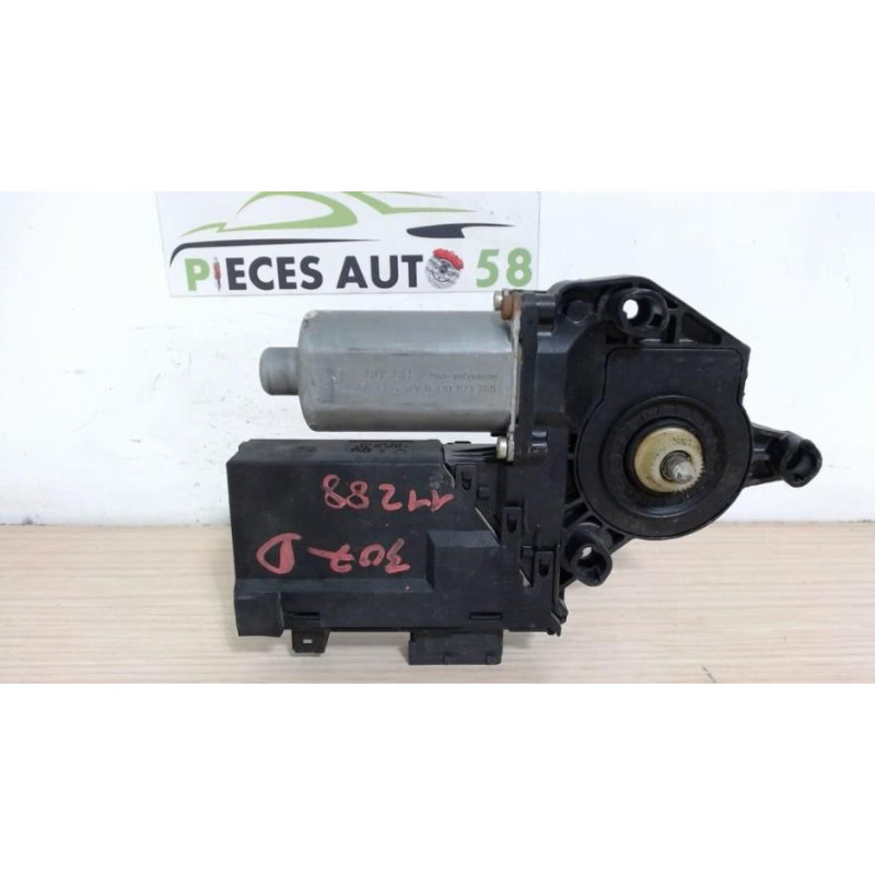 Moteur leve vitre avant droit PEUGEOT 307 PHASE 1 d’occasion