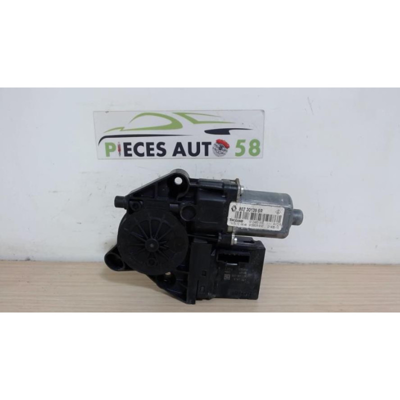 Moteur leve vitre avant droit RENAULT MEGANE 3 PHASE 1 BREAK d’occasion
