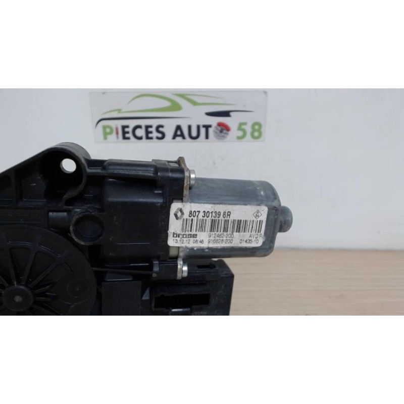 Moteur leve vitre avant droit RENAULT MEGANE 3 PHASE 1 BREAK d’occasion