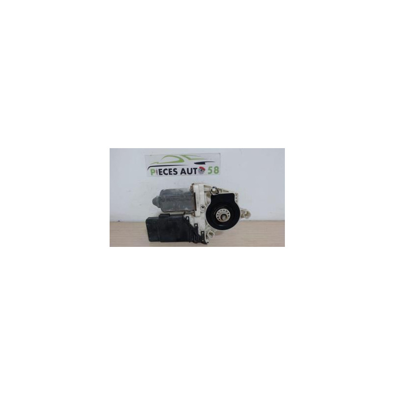 Moteur leve vitre avant droit VOLKSWAGEN BORA d’occasion