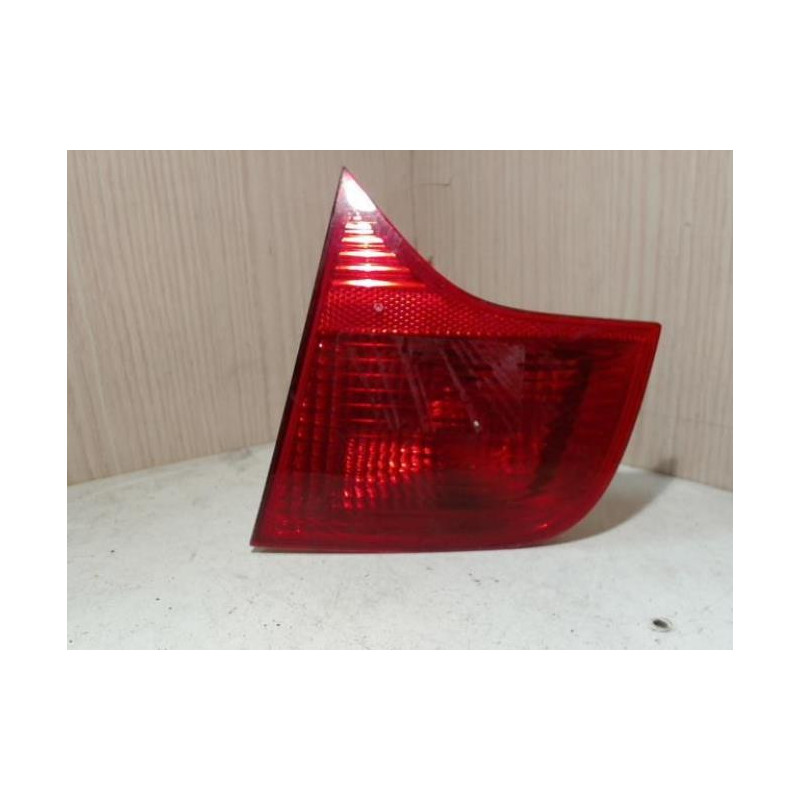 Feu arriere secondaire droit (feux) AUDI A4 2 PHASE 2 d’occasion