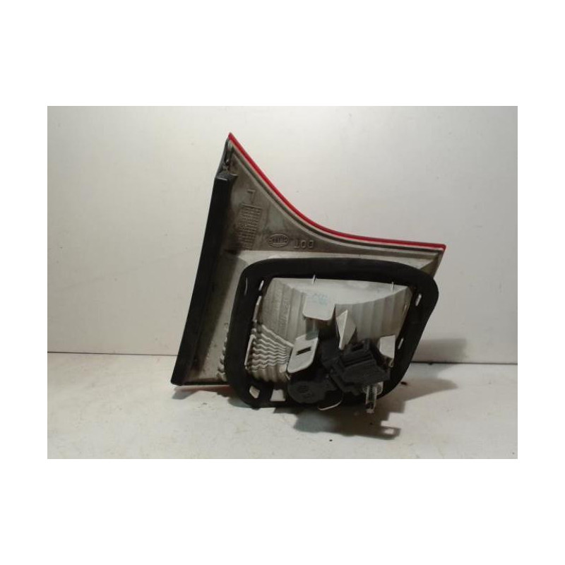 Feu arriere secondaire gauche (feux) AUDI A4 2 PHASE 2 d’occasion