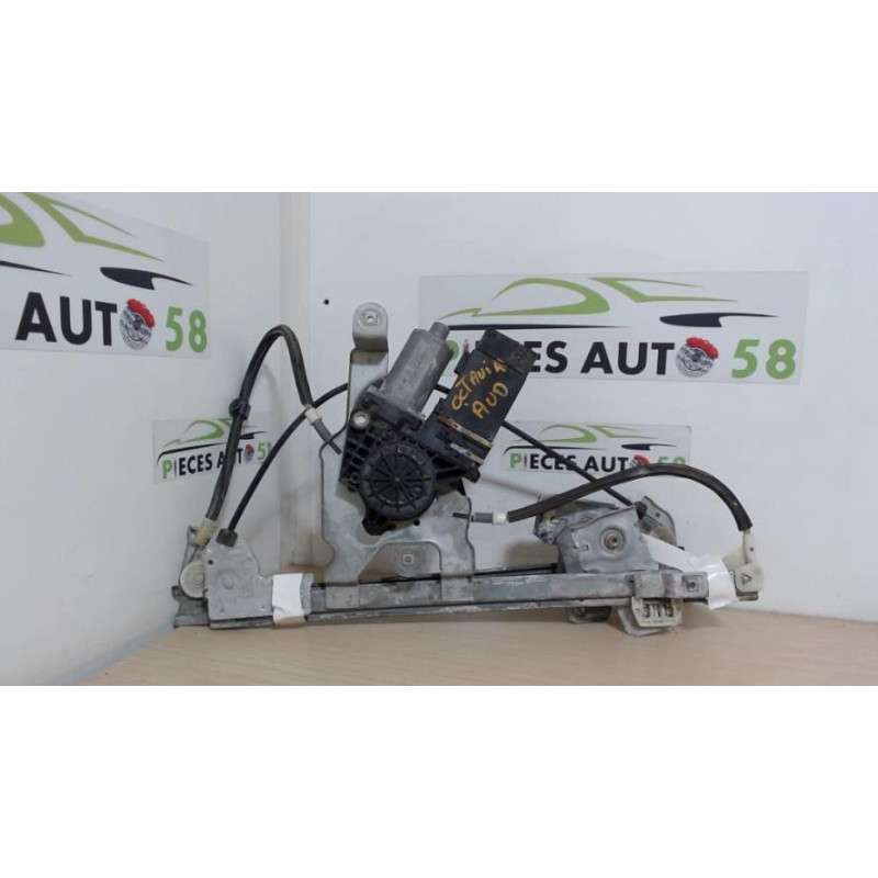 Leve vitre electrique avant droit SKODA OCTAVIA 1 PHASE 1 d’occasion