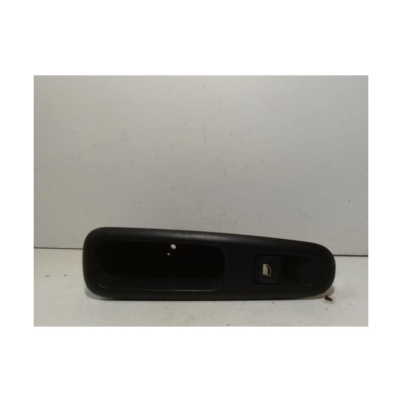 Interrupteur de leve vitre arriere gauche PEUGEOT 5008 1 PHASE 1 d’occasion