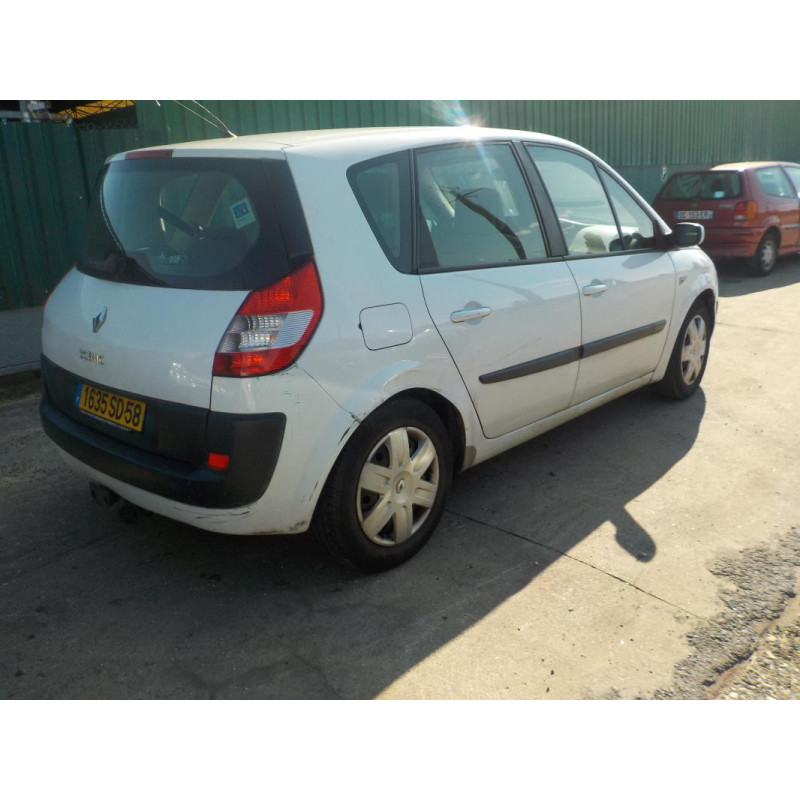 Anti brouillard droit (feux) RENAULT SCENIC 2 PHASE 1 d’occasion