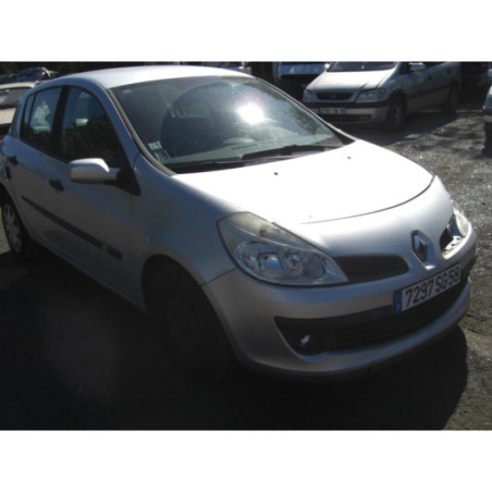 Anti brouillard droit (feux) RENAULT CLIO 3 PHASE 1 d’occasion