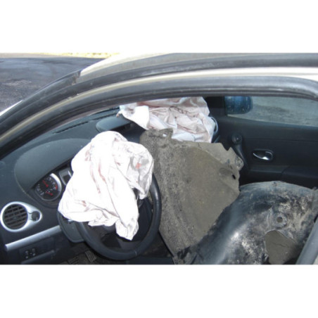 Anti brouillard gauche (feux) RENAULT CLIO 3 PHASE 1 d’occasion