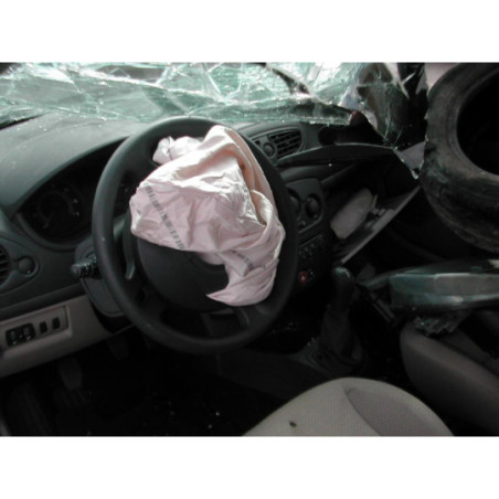 Anti brouillard gauche (feux) RENAULT CLIO 3 PHASE 1 d’occasion