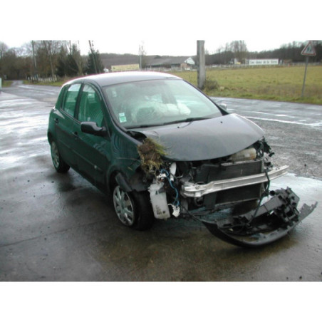 Anti brouillard gauche (feux) RENAULT CLIO 3 PHASE 1 d’occasion