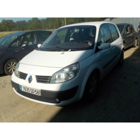 Anti brouillard gauche (feux) RENAULT SCENIC 2 PHASE 1 d’occasion