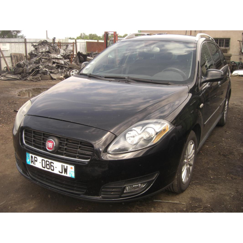 Anti brouillard droit (feux) FIAT CROMA 2 PHASE 2 BREAK d’occasion
