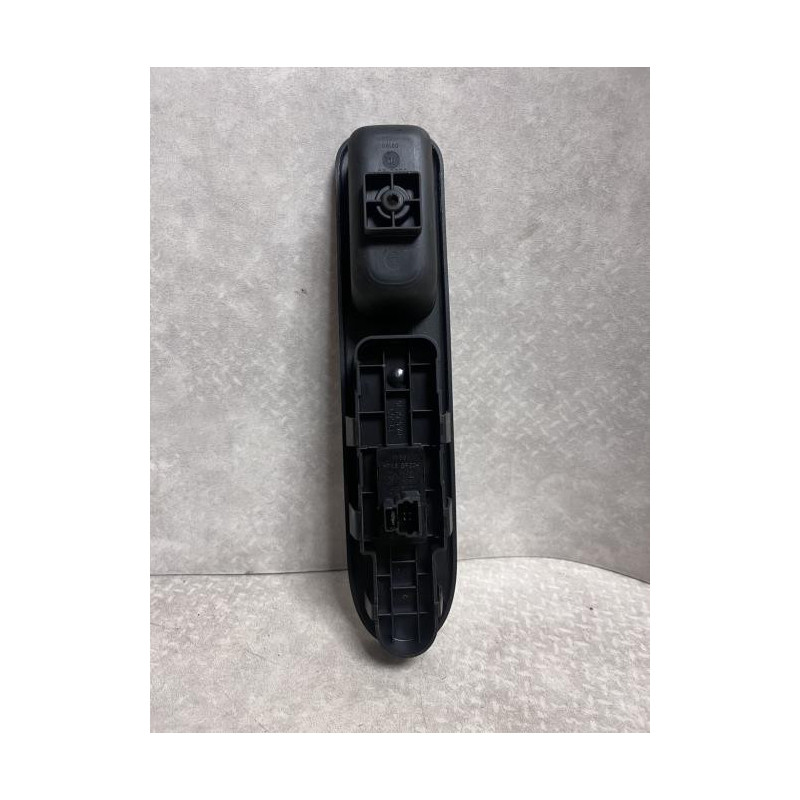 Interrupteur de leve vitre avant droit PEUGEOT 307 PHASE 2 BREAK d’occasion