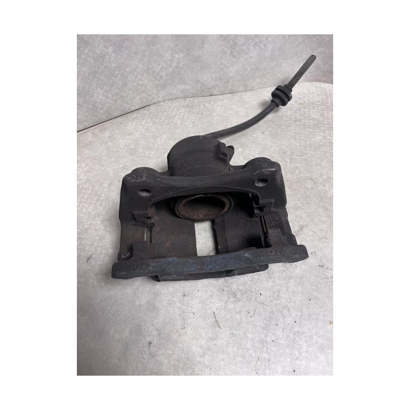 Etrier avant droit (freinage) RENAULT CLIO 3 PHASE 1 d’occasion