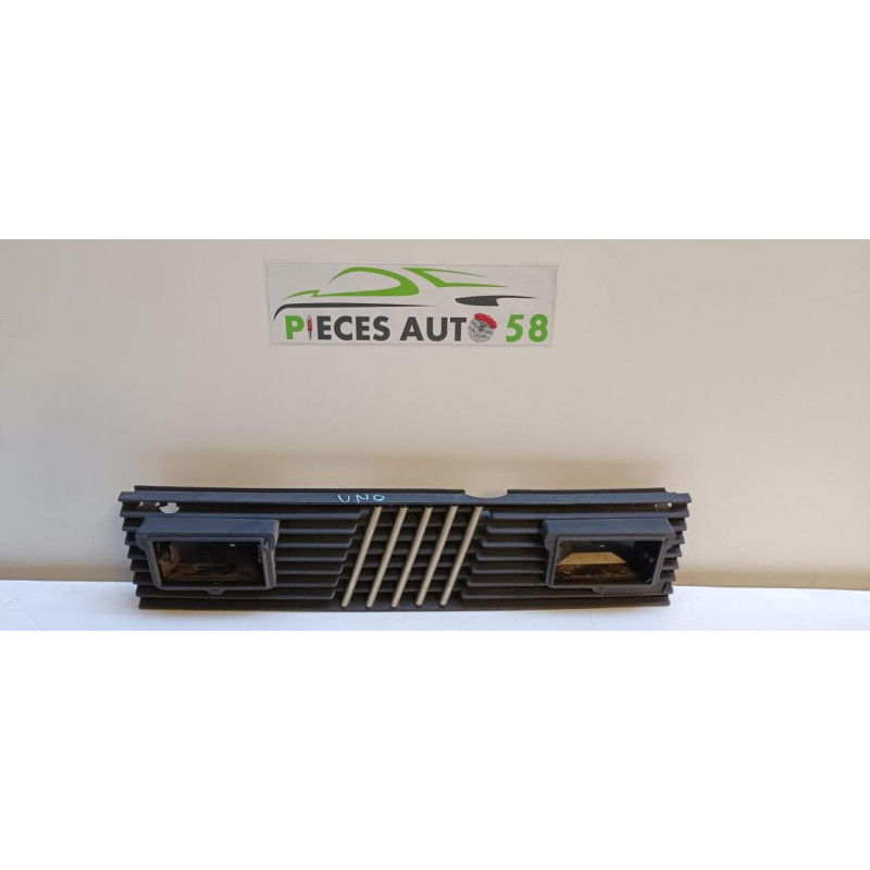 Calandre FIAT UNO PHASE 1 d’occasion