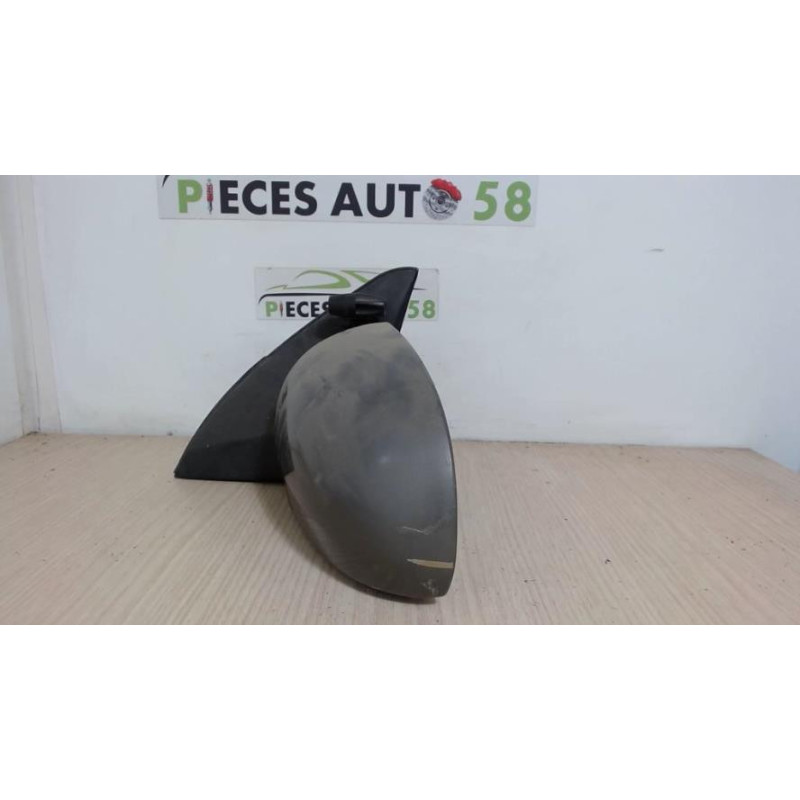 Retroviseur gauche KIA RIO 1 BREAK d’occasion