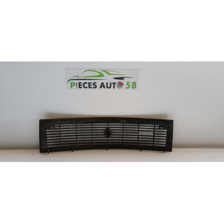 Calandre RENAULT R12 d’occasion