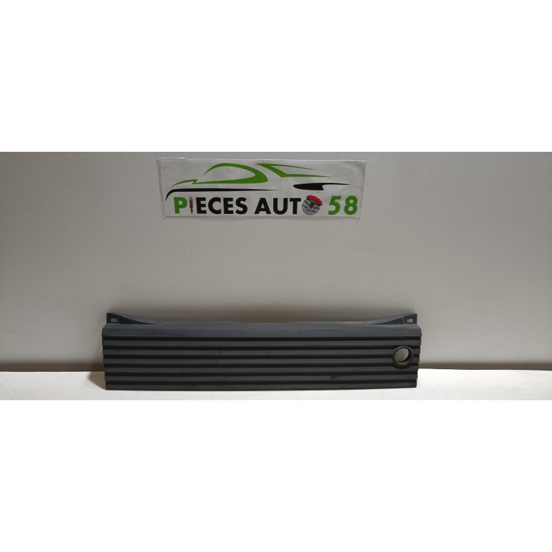 Bandeau de feu malle/hayon PEUGEOT 309 PHASE 1 d’occasion