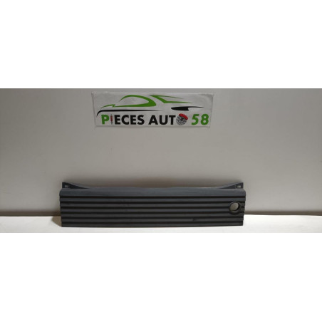 Bandeau de feu malle/hayon PEUGEOT 309 PHASE 1 d’occasion
