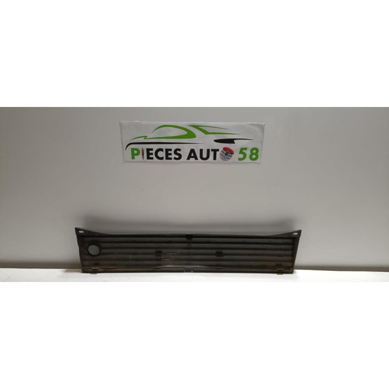Bandeau de feu malle/hayon PEUGEOT 309 PHASE 1 d’occasion