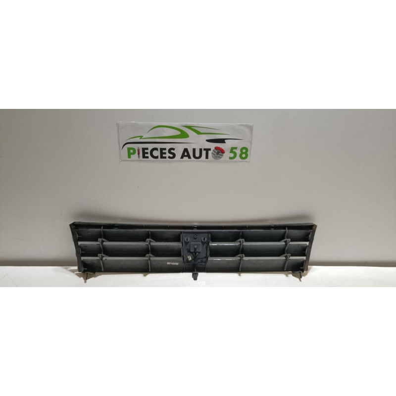 Calandre PEUGEOT 309 PHASE 2 d’occasion