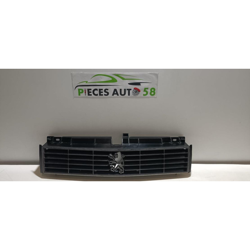 Calandre PEUGEOT 305 PHASE 2 d’occasion