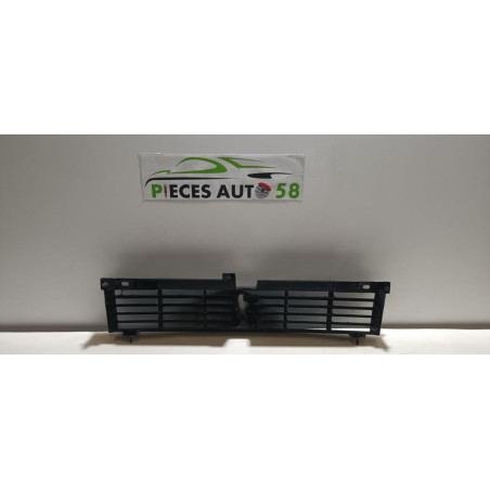 Calandre PEUGEOT 305 PHASE 2 d’occasion