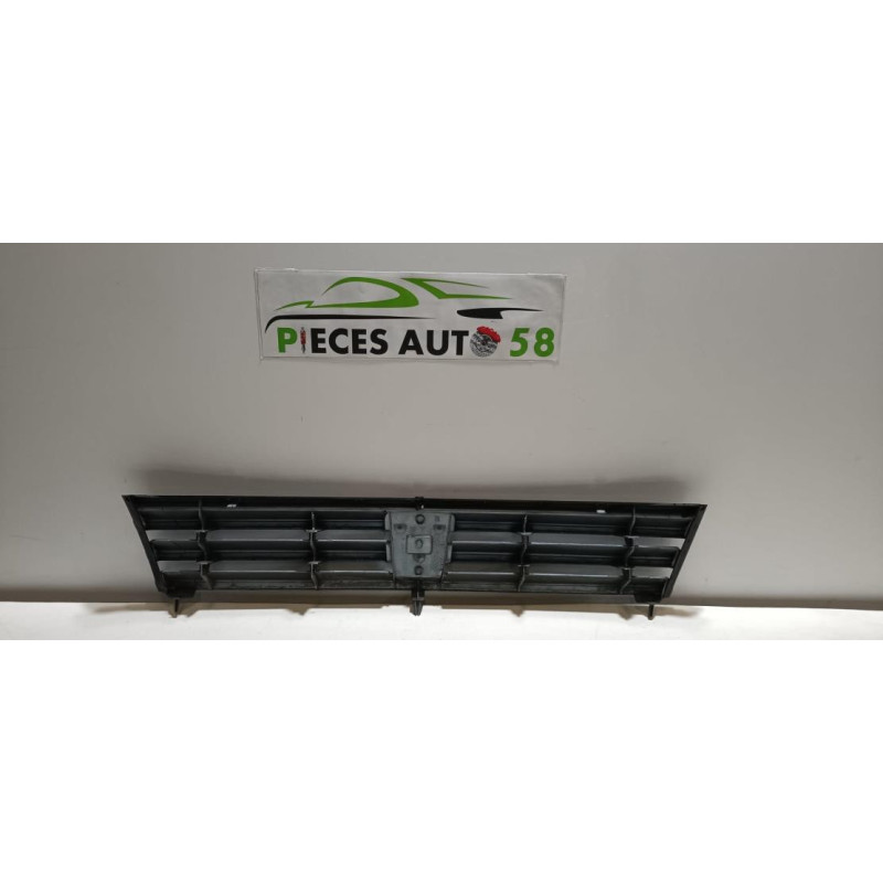 Calandre PEUGEOT 309 PHASE 2 d’occasion