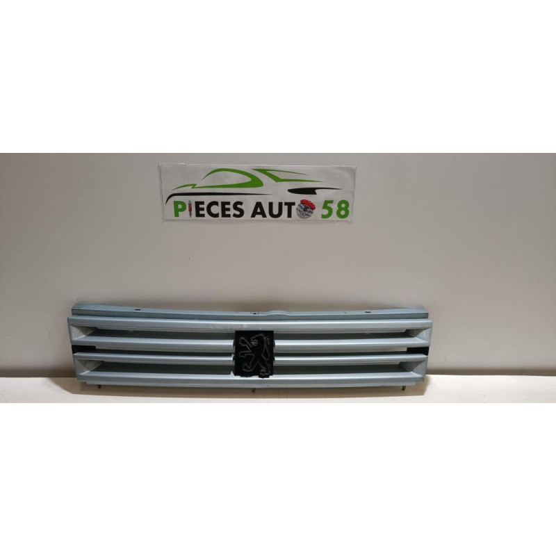 Calandre PEUGEOT 309 PHASE 1 d’occasion