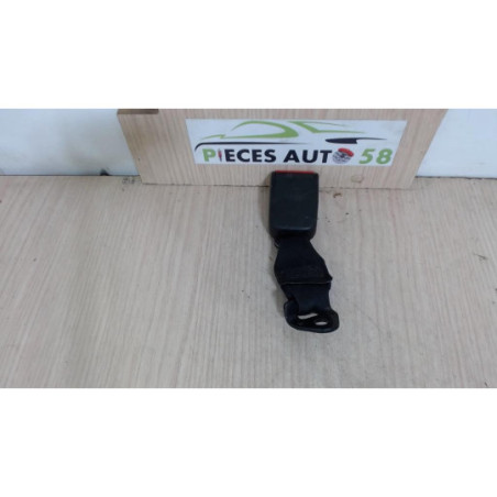 Attache ceinture arriere centrale RENAULT  d’occasion