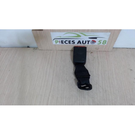 Attache ceinture arriere centrale RENAULT  d’occasion