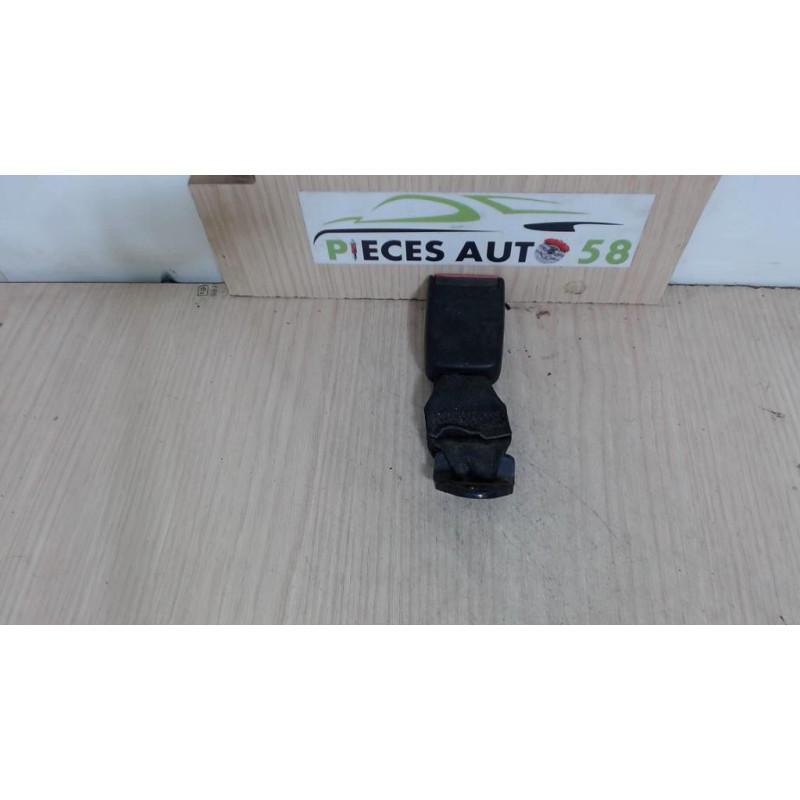 Attache ceinture arriere centrale RENAULT  d’occasion