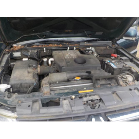 Feu arriere principal droit (feux) MITSUBISHI PAJERO 3 PHASE 2 d’occasion